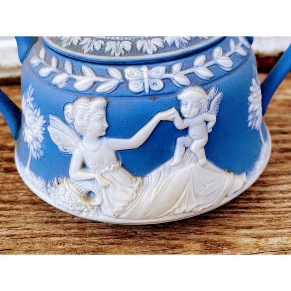Antique Schafer Vater Blue Jasperware sugar bowl With Fairy Nymph Cherub - Picture 8 of 9